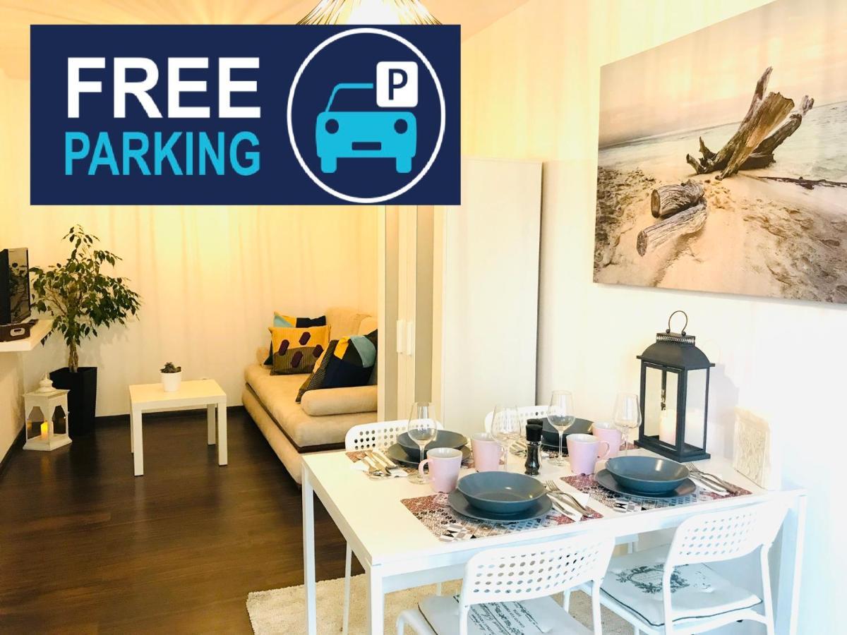 Bird House Apartment In The City Center Красков Екстериор снимка