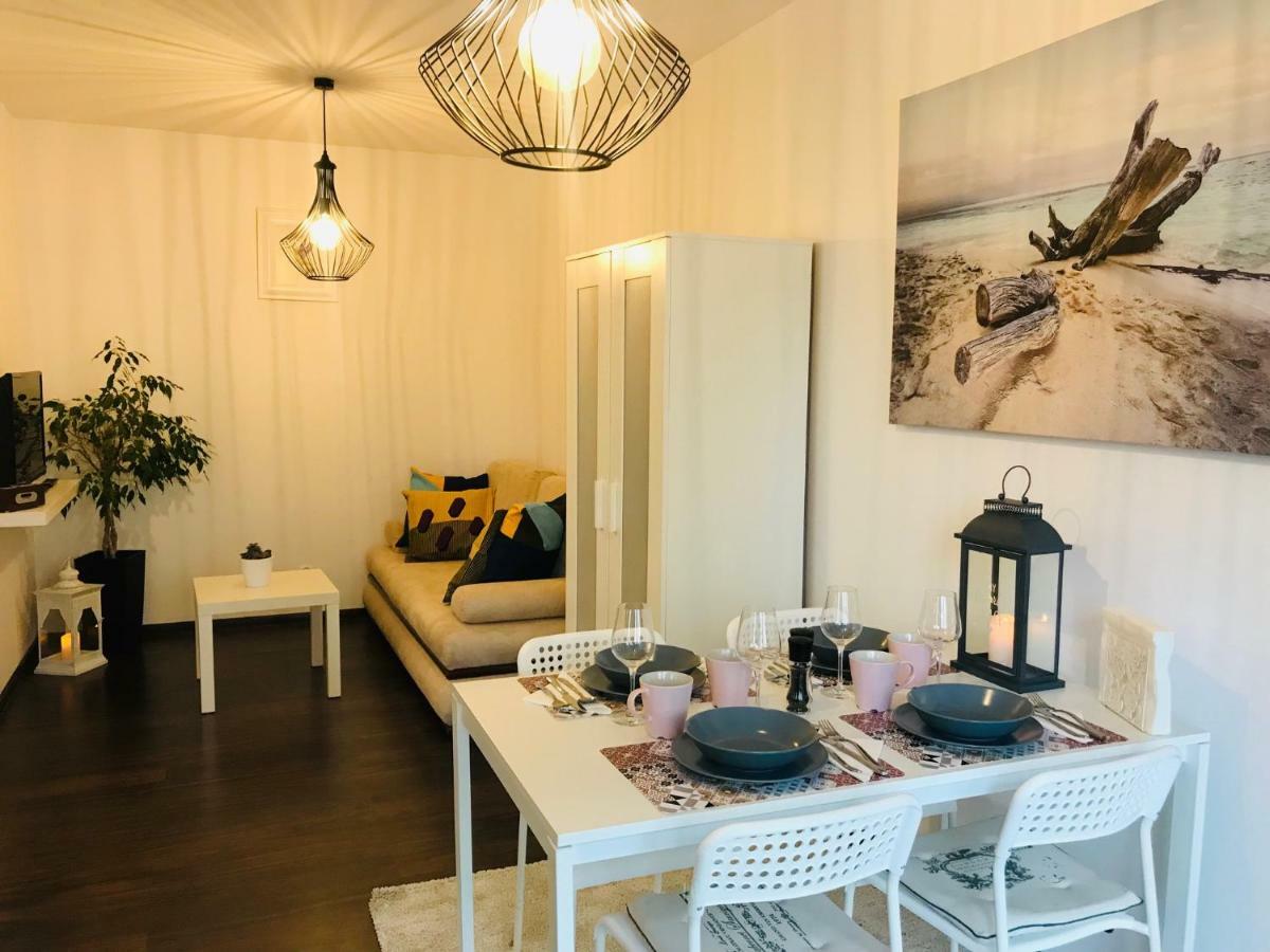 Bird House Apartment In The City Center Красков Екстериор снимка