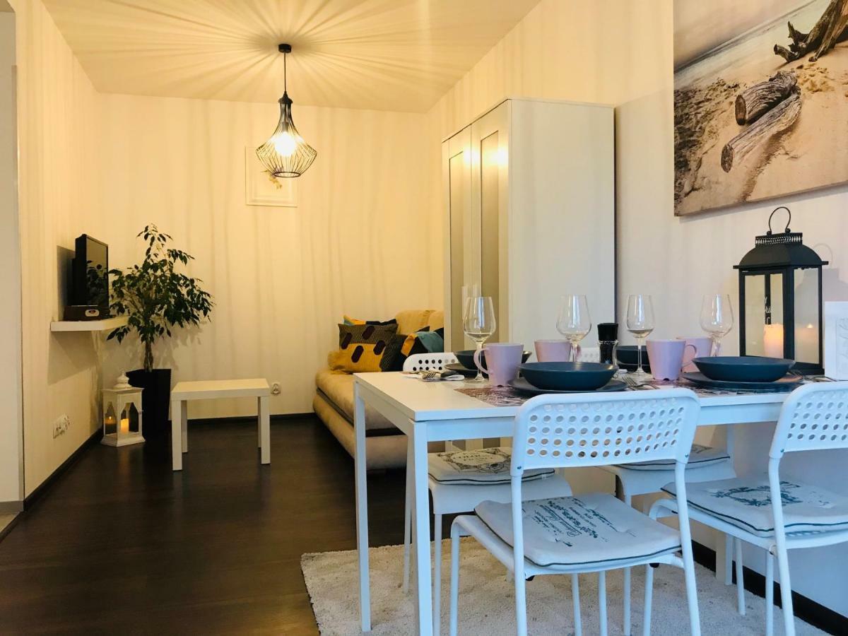 Bird House Apartment In The City Center Красков Екстериор снимка