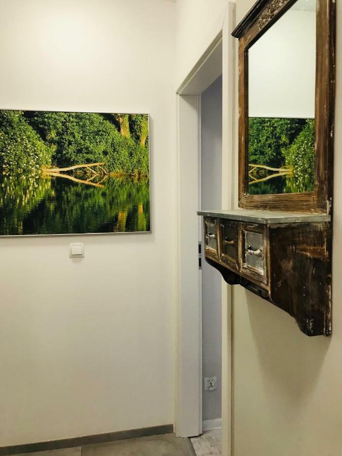 Bird House Apartment In The City Center Красков Екстериор снимка